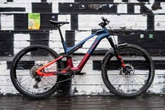 Bei Light-E-MTBs sieht man den Motor kaum.